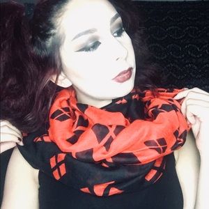 Harley Quinn infinity scarf